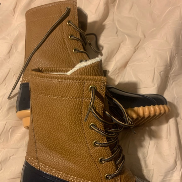 Rain boots - Picture 3 of 5